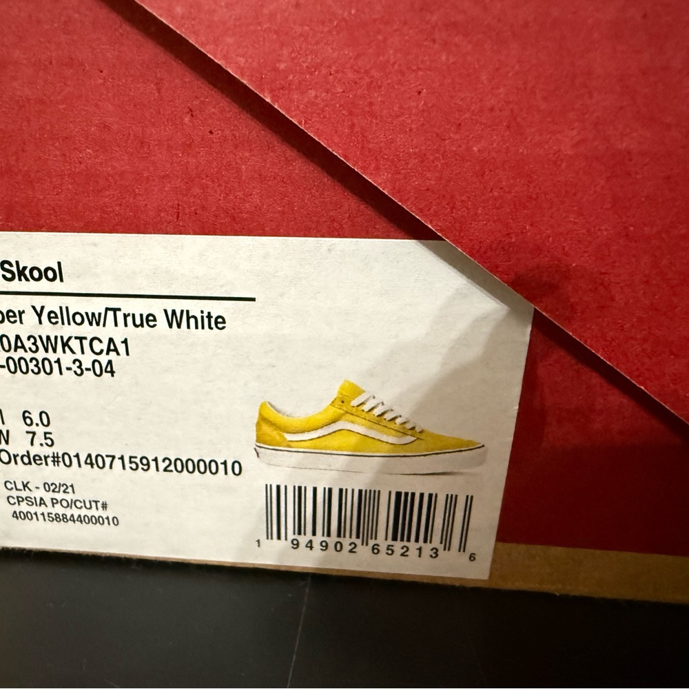 Vans Old Skool Yellow Sneakers - Picture 5 of 5